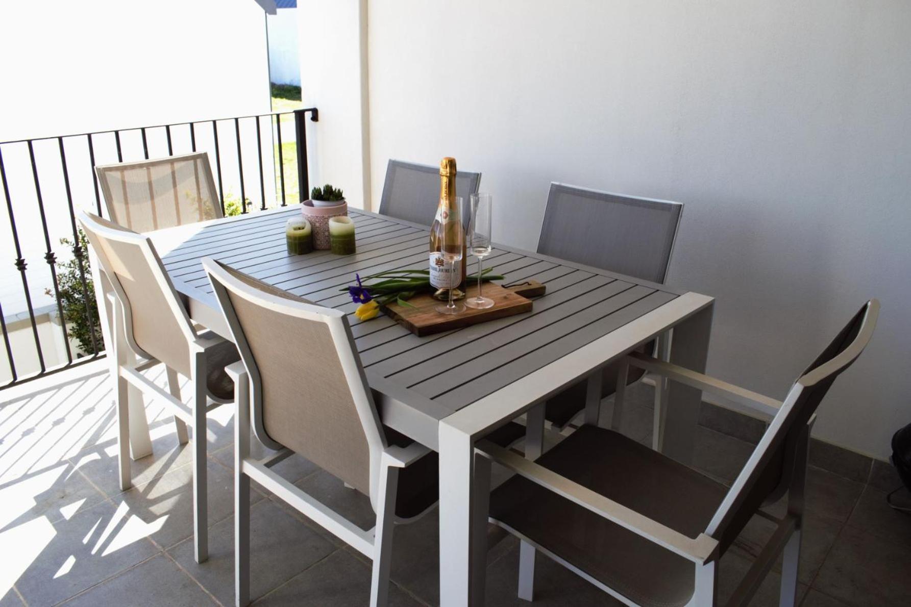 Spacious, Modern & Convenient Franschhoek Luaran gambar