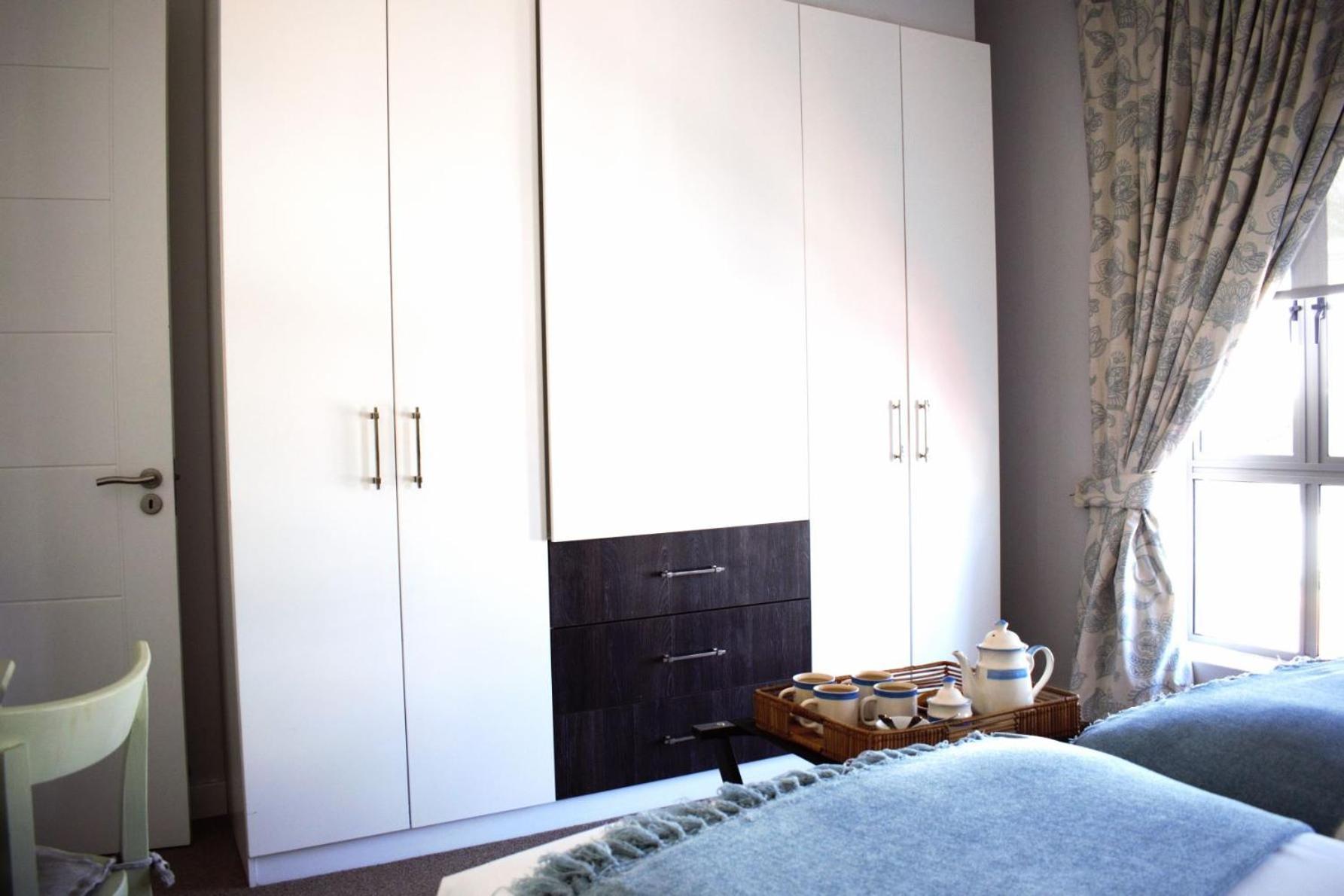 Spacious, Modern & Convenient Franschhoek Luaran gambar
